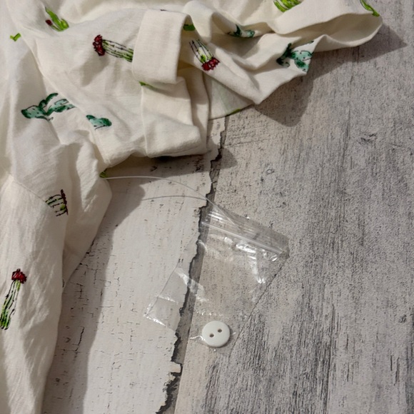 Modcloth White Cactus Print Button Down Shirt Size 2X - Picture 6 of 11